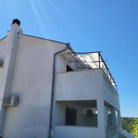 Apartments Grgic 奈维斯 外观 照片